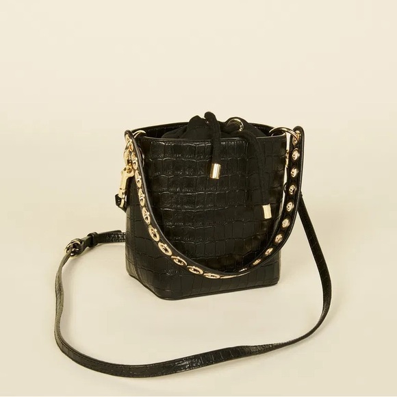 Sandro leather bucket bag croc-embossed leather bag with shoulder strap in black - Picture 1 of 3
